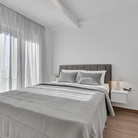 Antonela - Makarska Exklusiv * 투체피