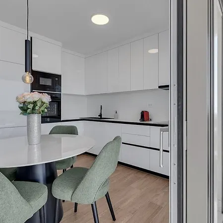 Antonela - Makarska Exklusiv *